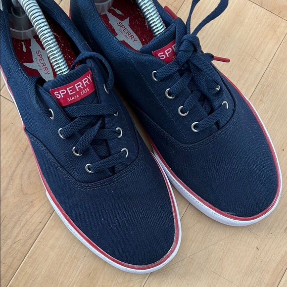 Sperry Blue and White Flats with Classic Design - Picture 8 of 10